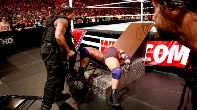 WWE Photo