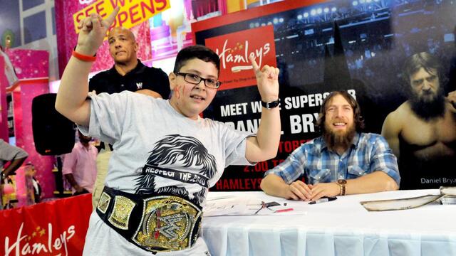 WWE Photo