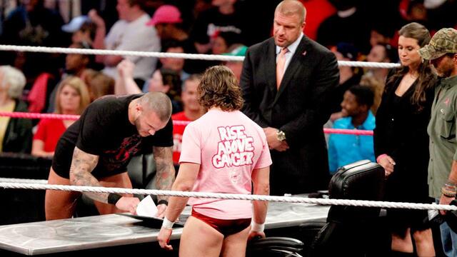 WWE Photo
