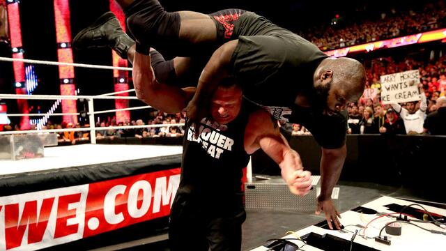 WWE Photo