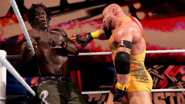 WWE Photo