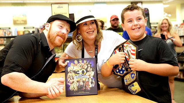 WWE Photo