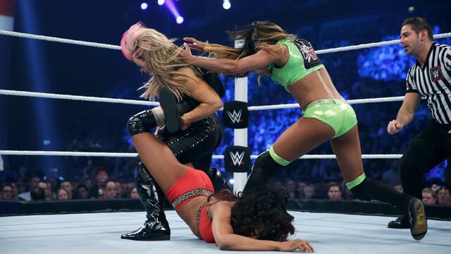 WWE Photo
