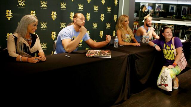 WWE Photo