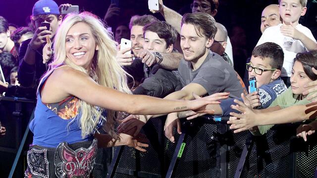 WWE Photo