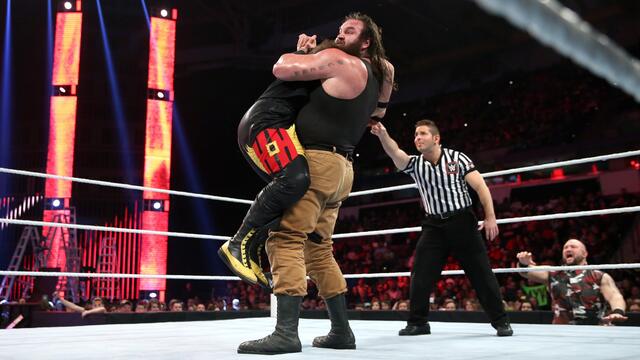 WWE Photo