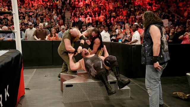 WWE Photo