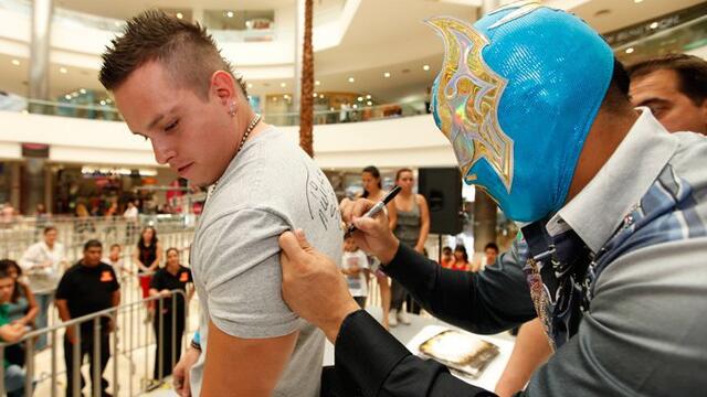 WWE Photo