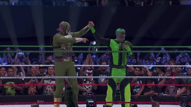 WWE Photo