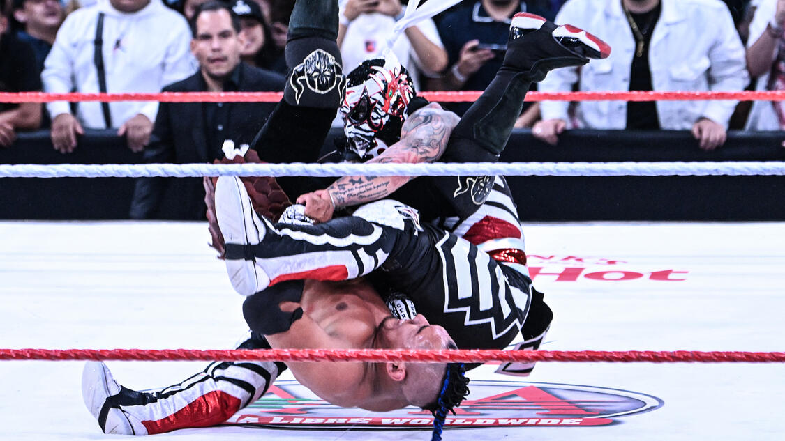WWE Photo