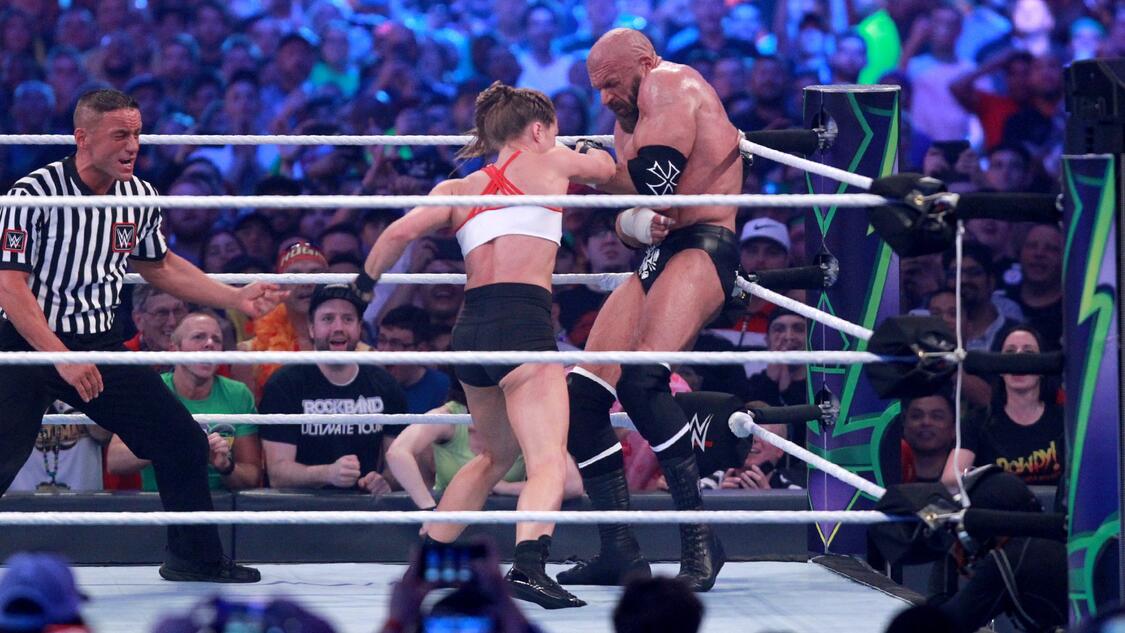 WWE Photo