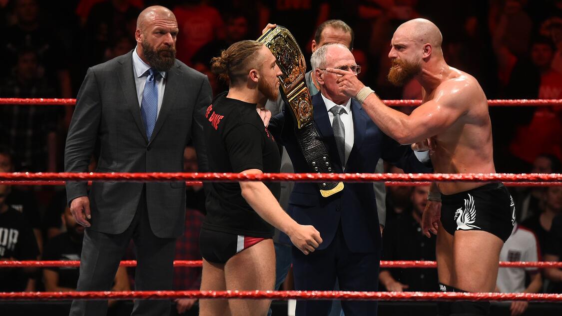 WWE Photo