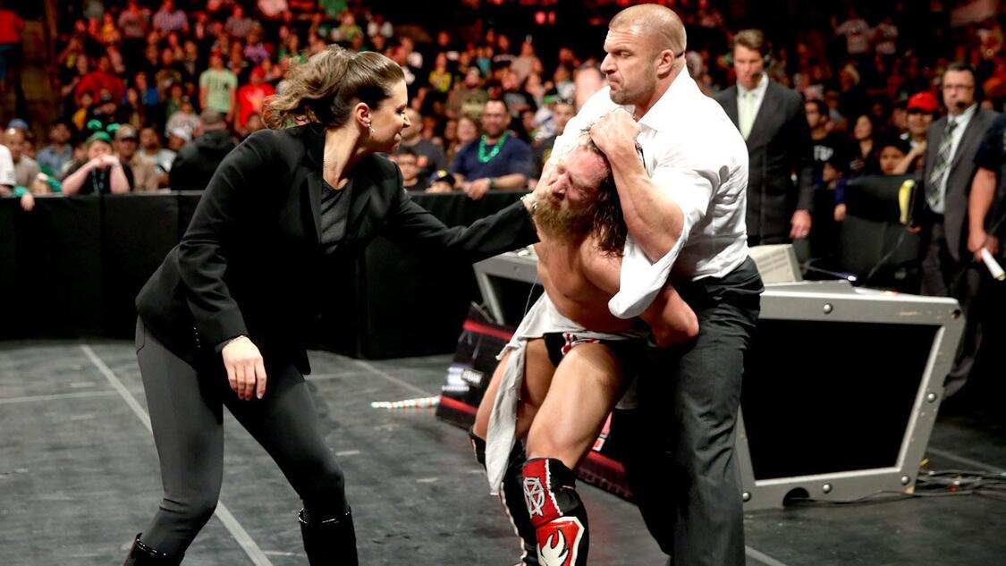 WWE Photo