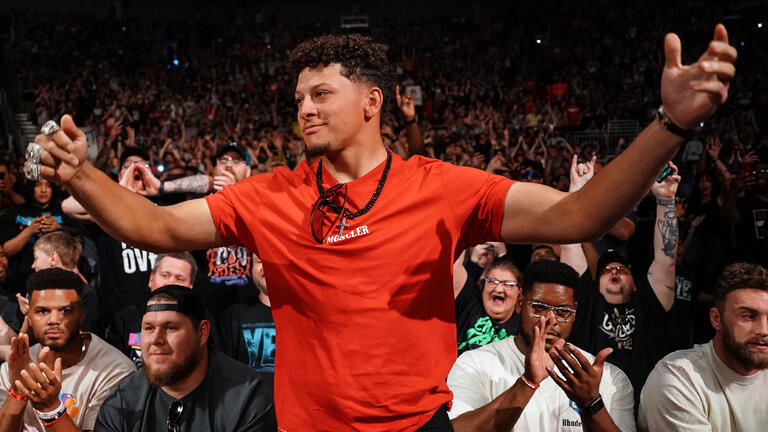 Logan Paul recognizes Patrick Mahomes during the second round of the WWE Draft: Raw, April 29, 2024