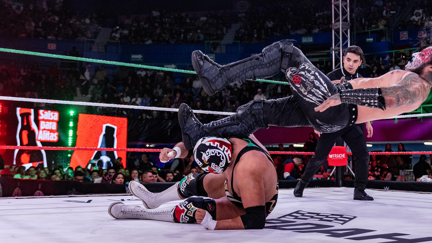 WWE Photo