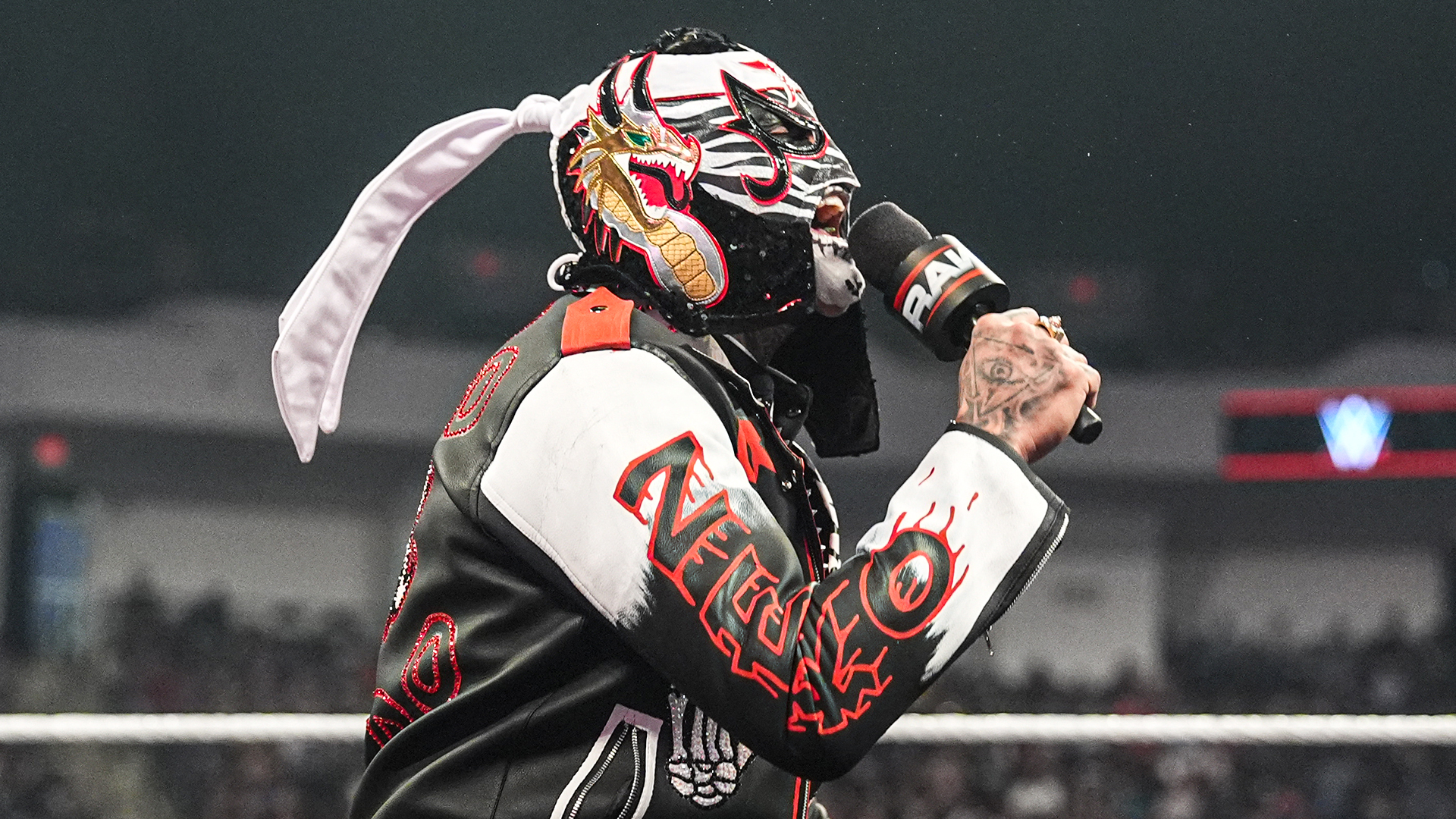 WWE Raw SuperShow: April 9, 2012 | WWE
